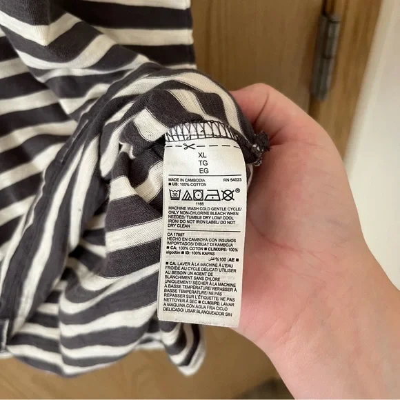 Old Navy Striped Boyfriend Pocket Tee, Grey/White Cotton Short Sleeve T-Shirt - Picture 6 of 8